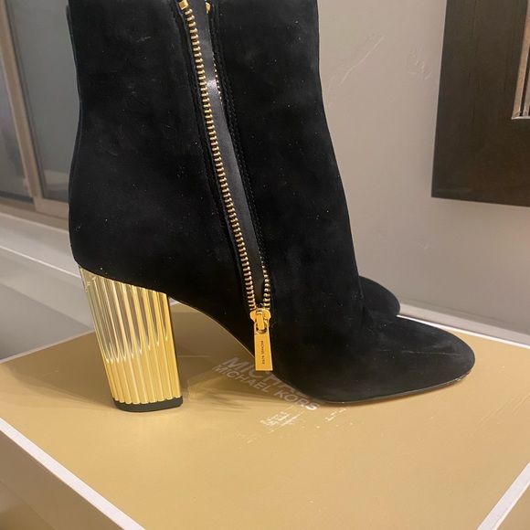 Michael Kors Porter Suede Ankle Boot - Picture 12 of 12